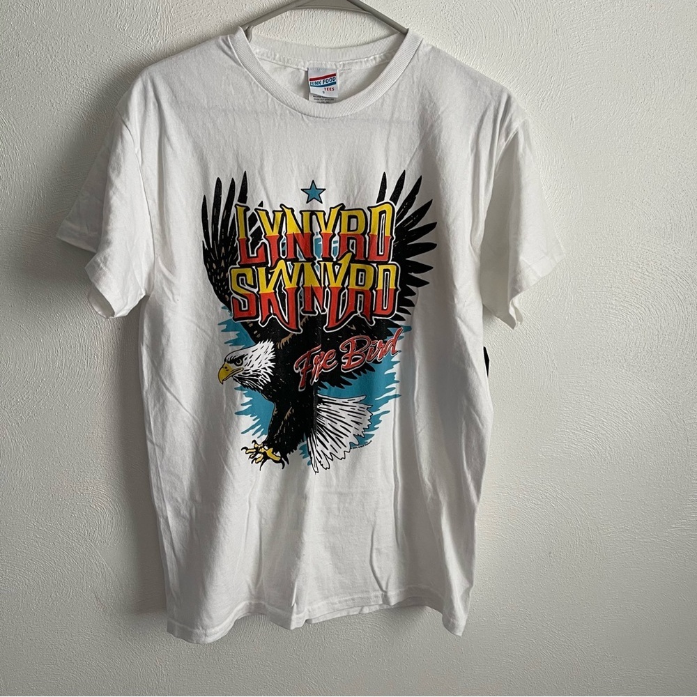 NWT Junk food Lynyrd Skynard short sleeve t-shirt size small